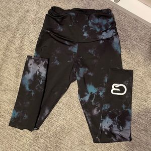Onzie Cyclebar Black & Blue Tie Dye Leggings Sz S/M